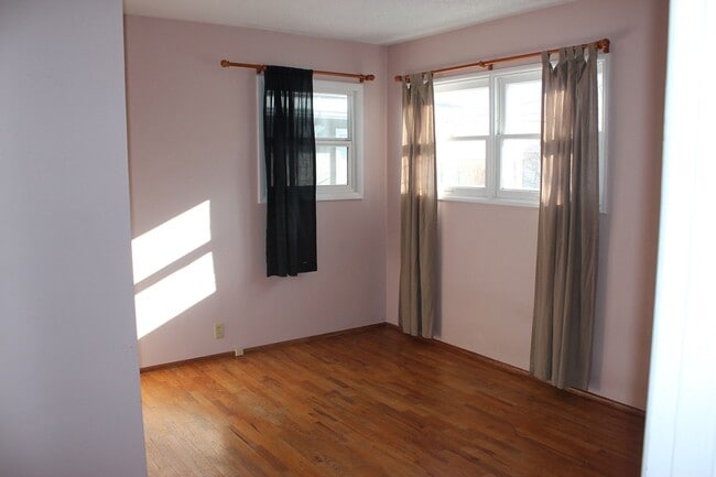property at 1019 W Montana St