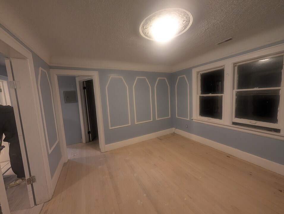 15829 Evanston St, Unit 2 in Detroit, MI - Foto de edificio