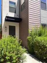1010 Mud Pie Ln in Sacramento, CA - Building Photo - Building Photo