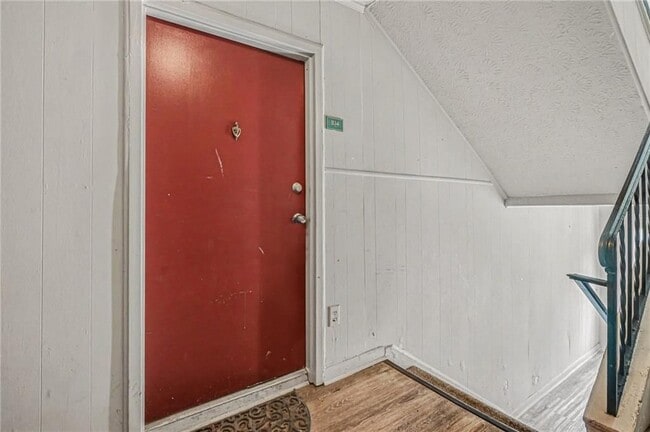 property at 2805 Northeast Expy