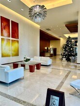 1050 Brickell Ave in Miami, FL - Building Photo - Building Photo