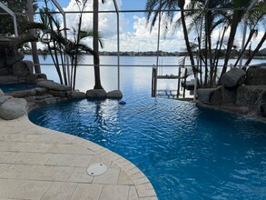 5225 Brighton Shore Dr in Apollo Beach, FL - Building Photo - Building Photo