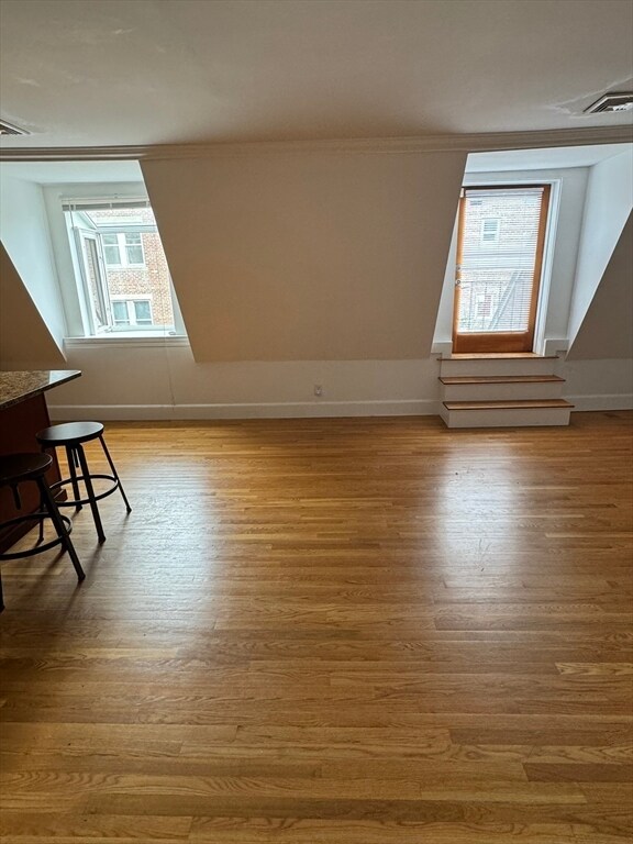 1798 Beacon St, Unit 2 in Brookline, MA - Foto de edificio - Building Photo
