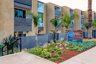 Vue at Lake Murray in San Diego, CA - Building Photo