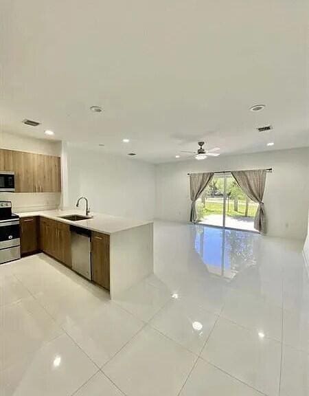 1060 Crystal Way in Delray Beach, FL - Building Photo - Building Photo