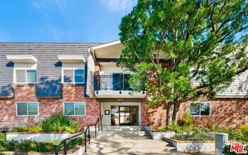 5252 Coldwater Canyon Ave in Los Angeles, CA - Building Photo - Building Photo