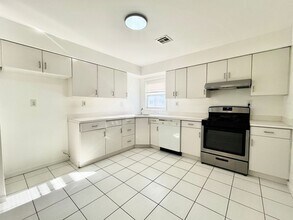 7100 Durham Ave in North Bergen, NJ - Building Photo - Building Photo