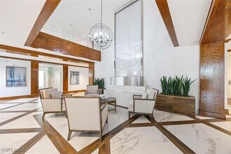 6075 Pelican Bay Blvd in Naples, FL - Building Photo - Building Photo