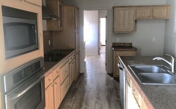 2480 E Leroy Ave in Kingman, AZ - Building Photo - Building Photo