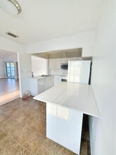 462 NE 210th Circle Ter, Unit 202-9 in North Miami Beach, FL - Building Photo - Building Photo