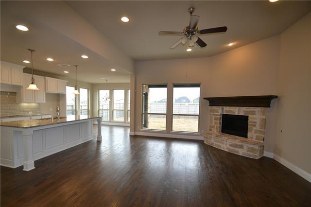 728 Fireside Dr in Aubrey, TX - Building Photo - Building Photo