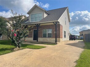 6909 Appomattox Dr in College Station, TX - Building Photo - Building Photo