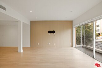 10630 Wilkins Ave in Los Angeles, CA - Building Photo - Building Photo