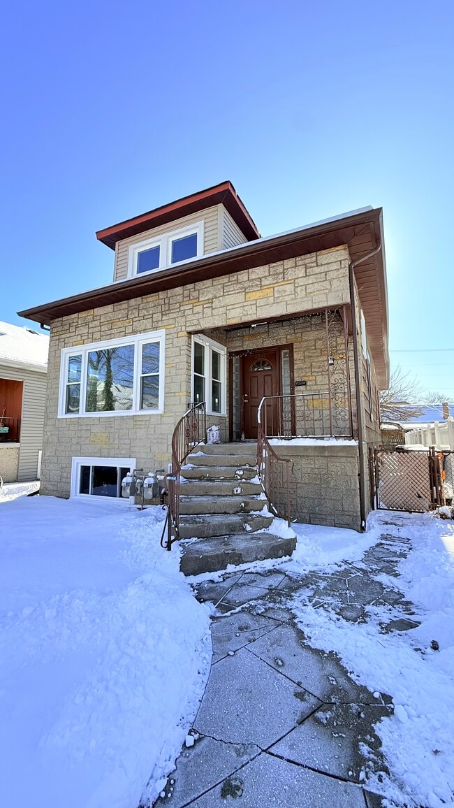 property at 4849 W Eddy St