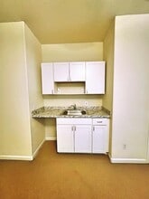 784 Begonia Dr in Brentwood, CA - Building Photo - Building Photo