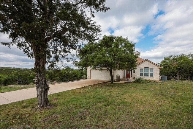8 Rosewood Cir in Wimberley, TX - Building Photo - Building Photo