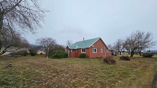 property at 33775 Dumontier Rd