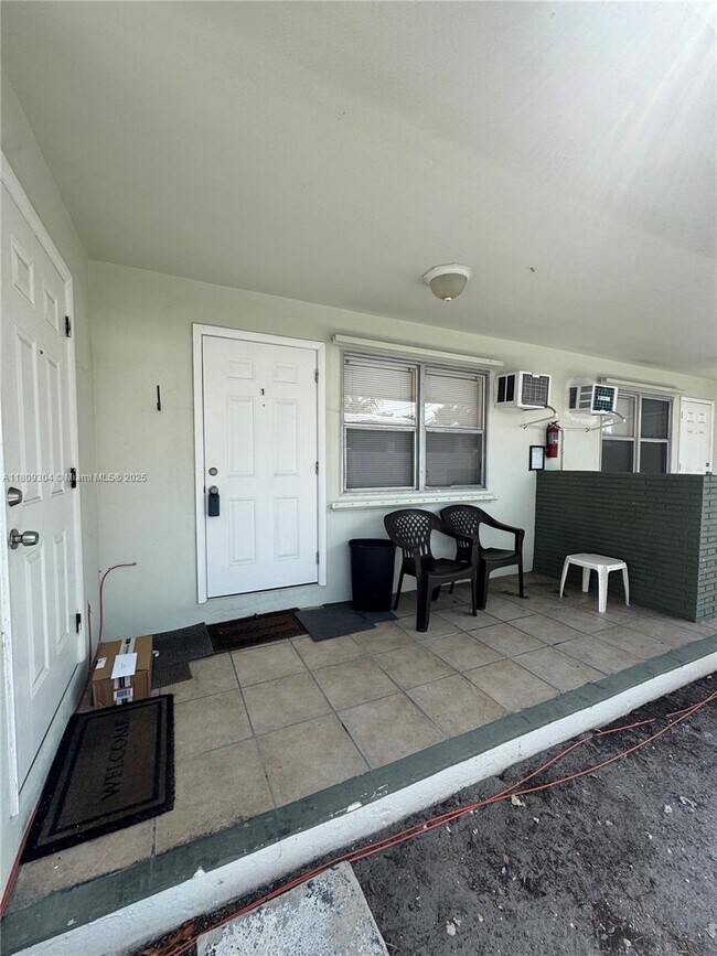 1325 SE 22nd Ave in Pompano Beach, FL - Building Photo - Building Photo