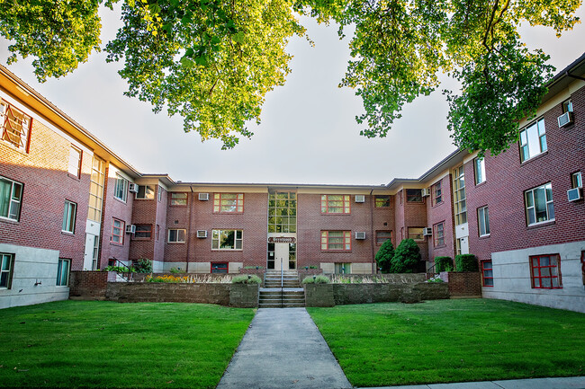 Brentwood Apartments