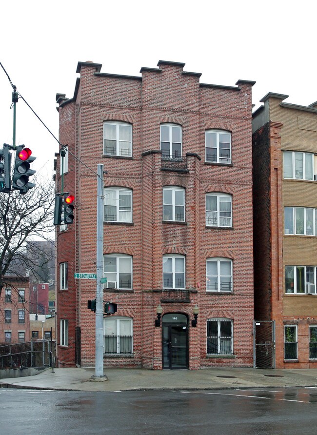 146 S Broadway in Yonkers, NY - Building Photo - Building Photo