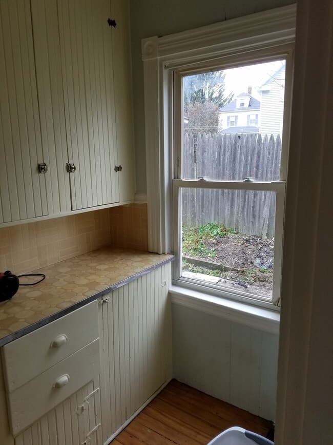 3 Grace Ct in Bangor, ME - Building Photo - Building Photo