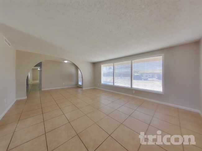 3830 W Royal Palm Rd in Phoenix, AZ - Building Photo - Building Photo