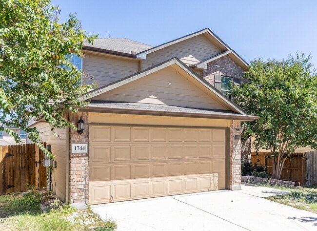 1744 Emerald Edge in San Antonio, TX - Building Photo - Building Photo
