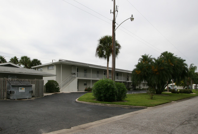 Cambridge House in Sarasota, FL - Foto de edificio - Building Photo