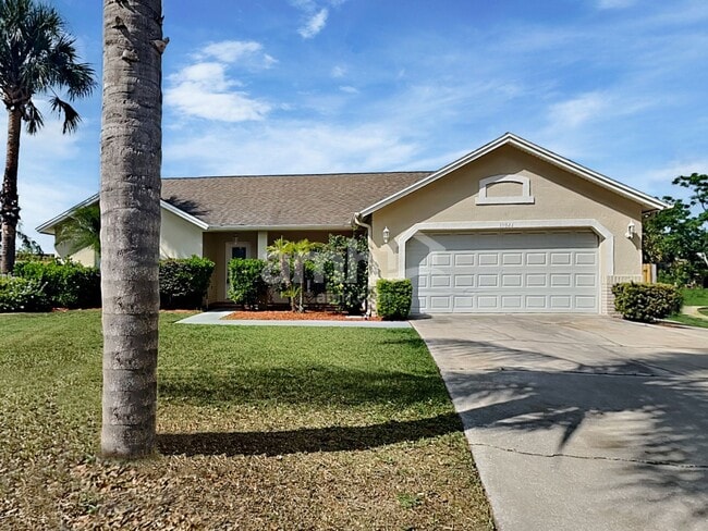 property at 13044 Pine Sap Ct