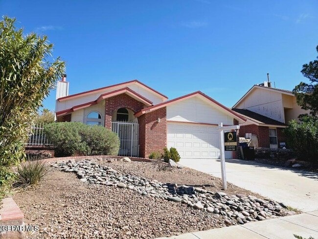 7219 Oval Rock Dr in El Paso, TX - Building Photo - Building Photo