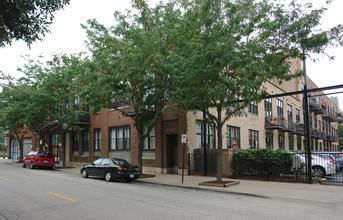 203 S Sangamon St in Chicago, IL - Foto de edificio - Building Photo