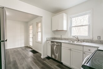 2868 Brighton Henrietta Town Line Rd in Rochester, NY - Building Photo - Building Photo