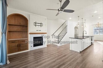 830 Harbor Cliff Way in Oceanside, CA - Building Photo - Building Photo