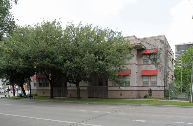 3118 San Jacinto St in Houston, TX - Foto de edificio - Building Photo