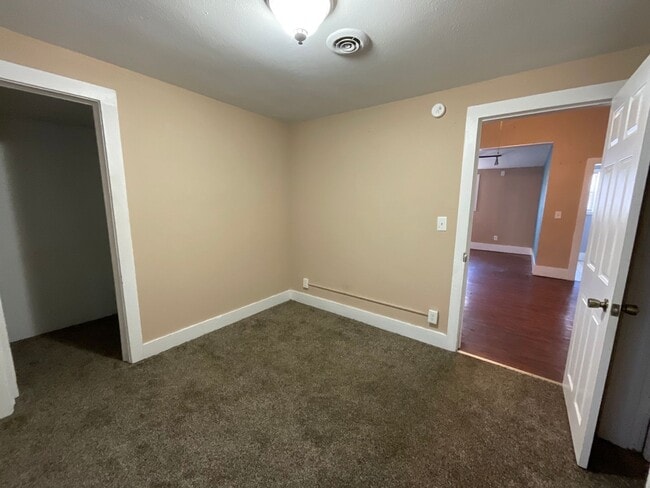 2115 Byers Ave in Joplin, MO - Building Photo - Building Photo