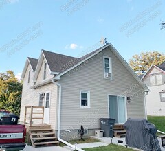 819 Palmer St in Oakland, IA - Building Photo - Building Photo