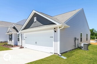 421 Brisk Dr in Zebulon, NC - Building Photo - Building Photo