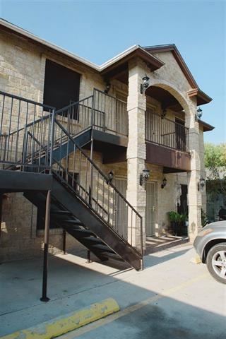 235 Avila Dr in Laredo, TX - Building Photo - Building Photo