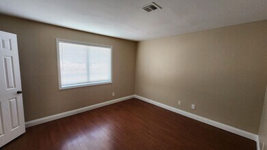 625 N 12th St.-Unit -1 in Las Vegas, NV - Building Photo - Building Photo