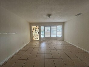 5225 Mayo St in Hollywood, FL - Building Photo - Building Photo