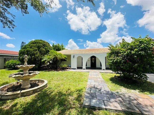 3850 NW 81st Terrace in Coral Springs, FL - Building Photo - Building Photo