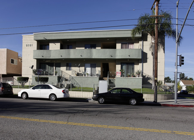 6561 Fulton Ave in Van Nuys, CA - Building Photo - Building Photo