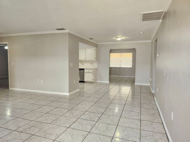 19393 Orchidtree Ct in Lehigh Acres, FL - Building Photo - Building Photo