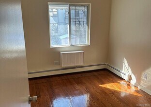 858 E 175th St in Bronx, NY - Foto de edificio - Building Photo