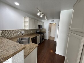 220 Bailey Island Dr in Henderson, NV - Building Photo - Building Photo