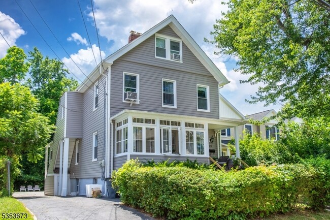 property at 25 Talbot St