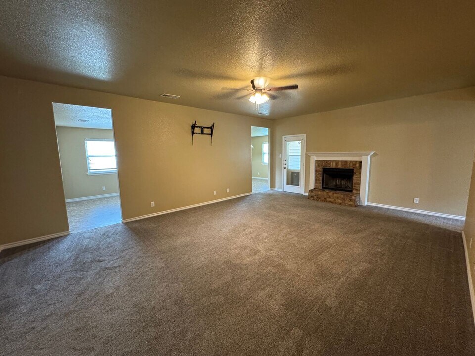 6304 Castle Gap Dr in Killeen, TX - Foto de edificio