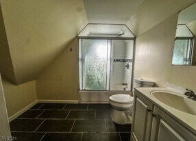 19 Walnut Terrace in Bloomfield, NJ - Building Photo