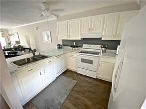 200 Henlopen Sta, Unit 304 in Rehoboth Beach, DE - Building Photo - Building Photo
