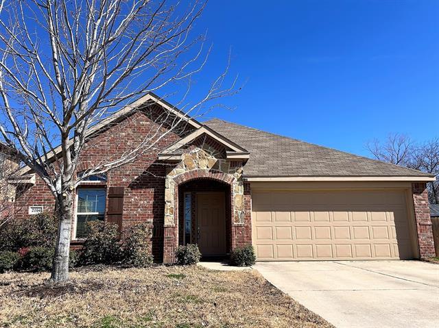 2104 Eppright Dr in Little Elm, TX - Building Photo